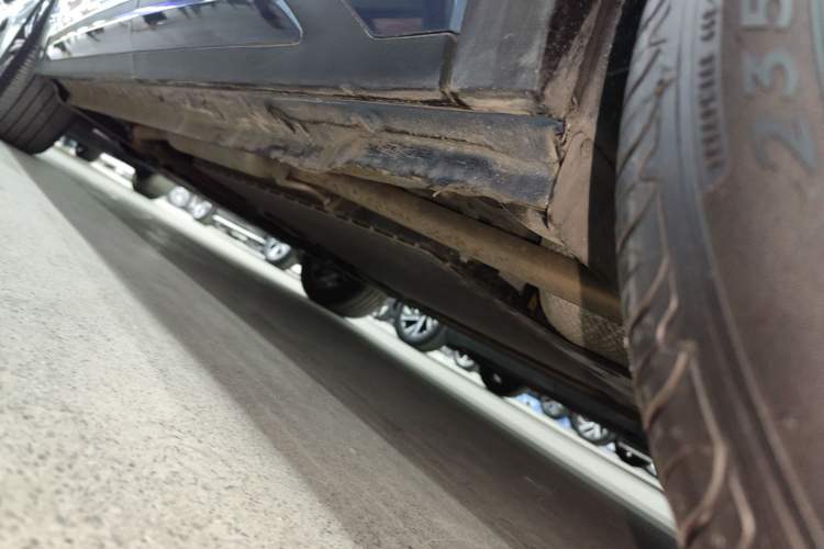 Used Geely Galaxy Xingjian 7 EM-i 2025 120km Navigator Edition Left Side Sill