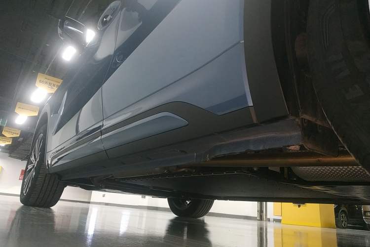 Used Geely Galaxy Xingjian 7 EM-i 2025 120km Navigator Edition Left Side Sill