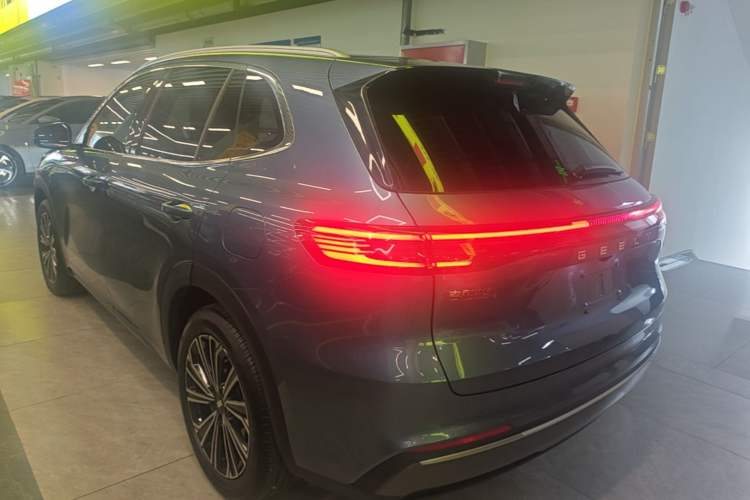 Used Geely Galaxy Xingjian 7 EM-i 2025 120km Navigator Edition Rear Left 45 Deg