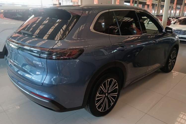 Used Geely Galaxy Xingjian 7 EM-i 2025 120km Navigator Edition Rear Right 45 Deg