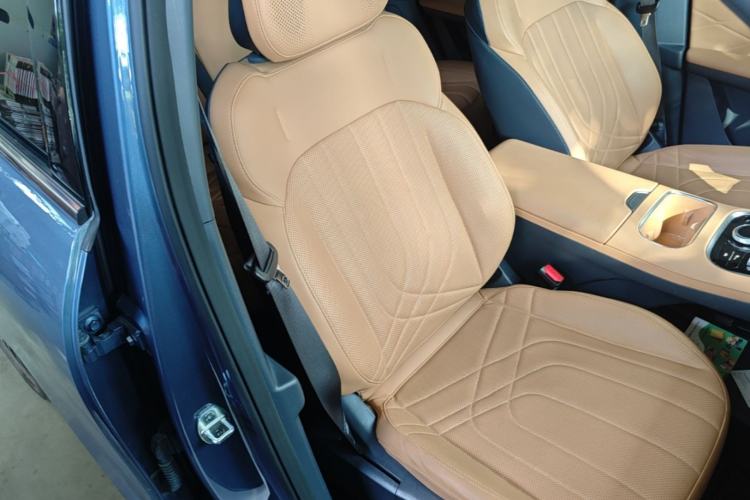 Used Geely Galaxy Xingjian 7 EM-i 2025 120km Navigator Edition Right Front Seat