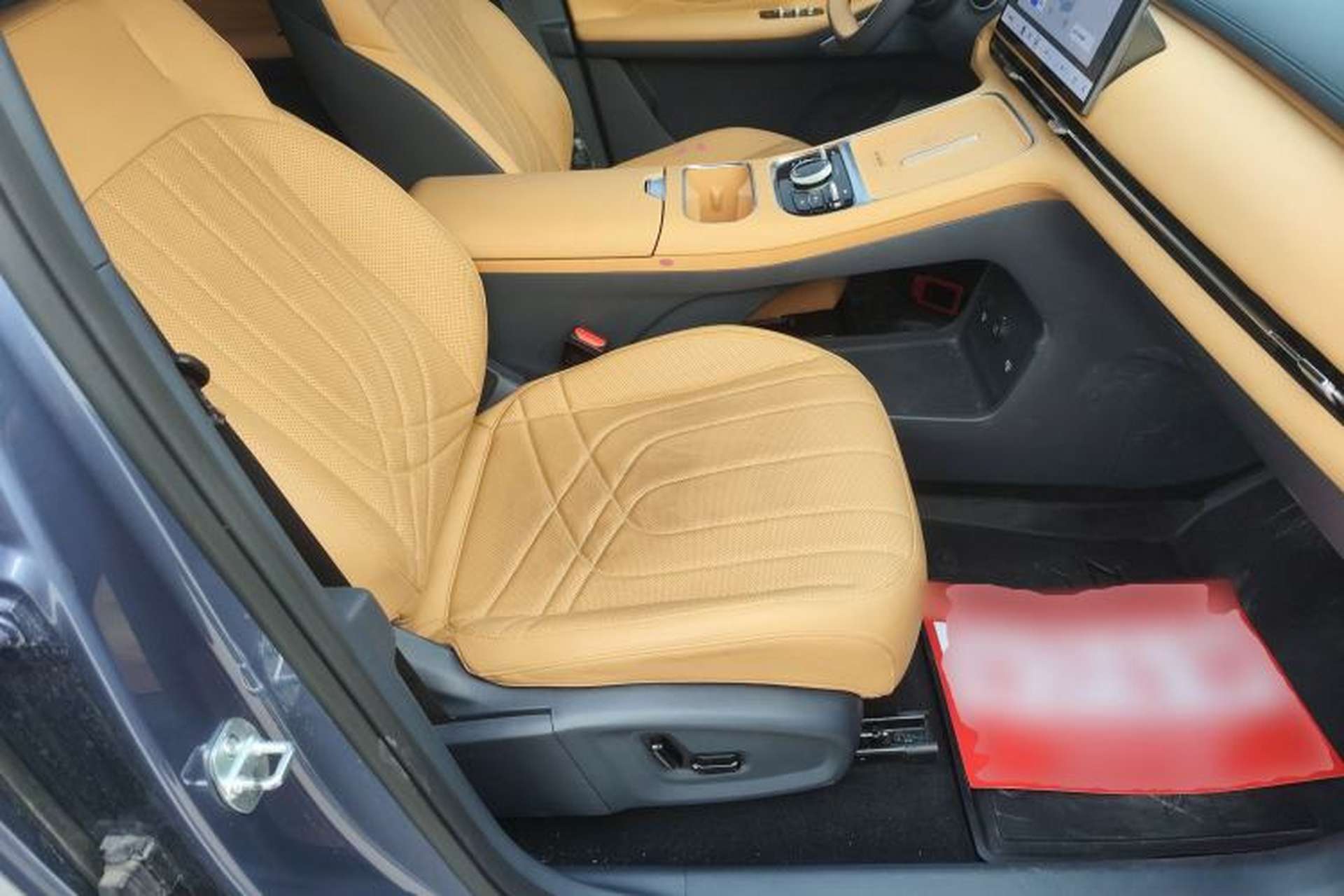 Used Geely Galaxy Xingjian 7 EM-i 2025 120km Navigator Edition Right Front Seat