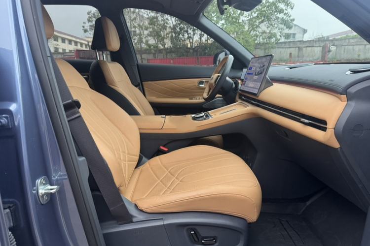 Used Geely Galaxy Xingjian 7 EM-i 2025 120km Navigator Edition Right Front Seat