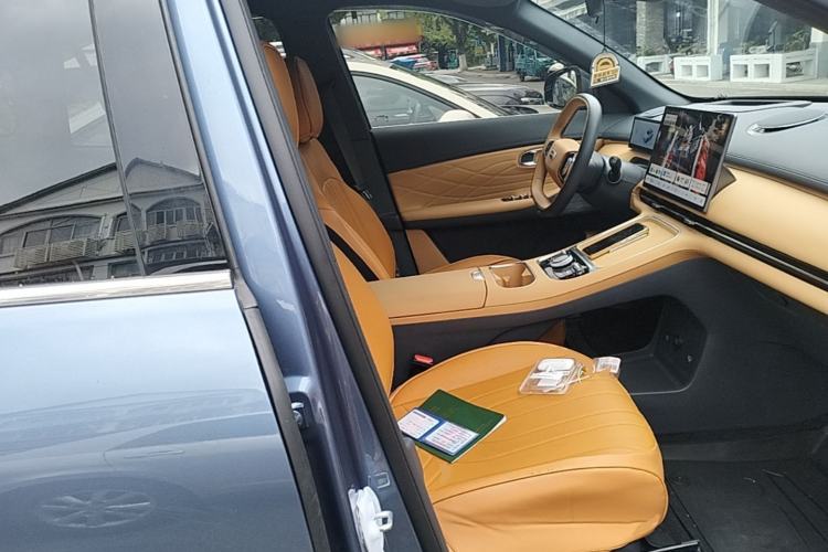 Used Geely Galaxy Xingjian 7 EM-i 2025 120km Navigator Edition Right Front Seat