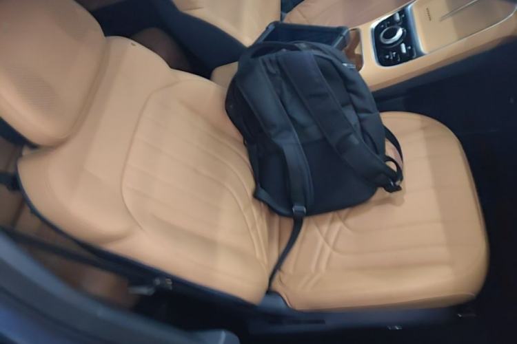 Used Geely Galaxy Xingjian 7 EM-i 2025 120km Navigator Edition Right Front Seat