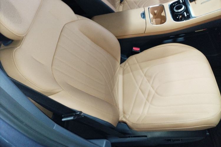 Used Geely Galaxy Xingjian 7 EM-i 2025 120km Exploration+ Version Right Front Seat