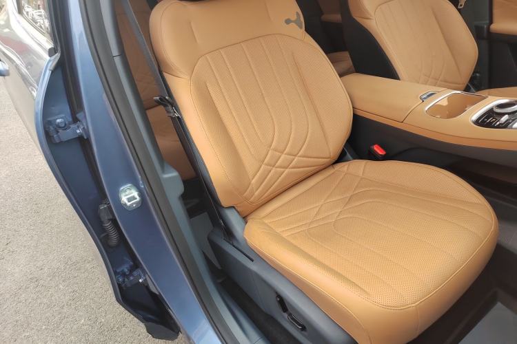 Used Geely Galaxy Xingjian 7 EM-i 2025 120km Navigator Edition Right Front Seat