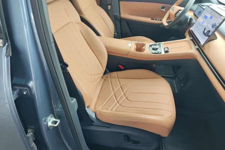 Used Geely Galaxy Xingjian 7 EM-i 2025 120km Navigator Edition Right Front Seat