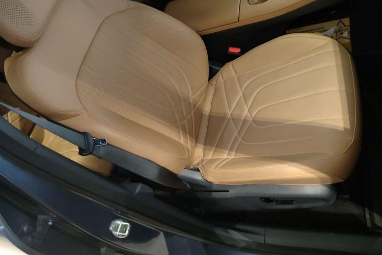 Used Geely Galaxy Xingjian 7 EM-i 2025 120km Navigator Edition Right Front Seat