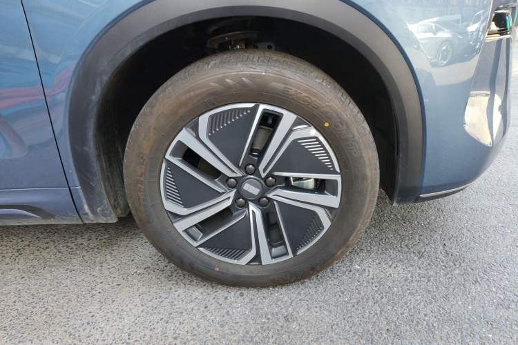 Used Geely Galaxy Xingjian 7 EM-i 2025 120km Exploration+ Version Right Front Wheel Hub