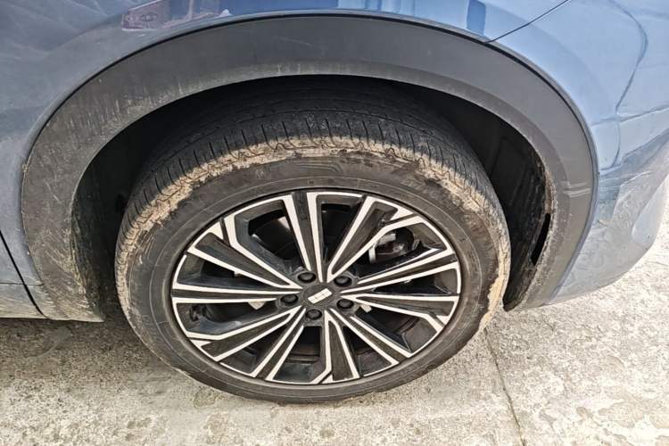 Used Geely Galaxy Xingjian 7 EM-i 2025 120km Navigator Edition Right Front Wheel Hub