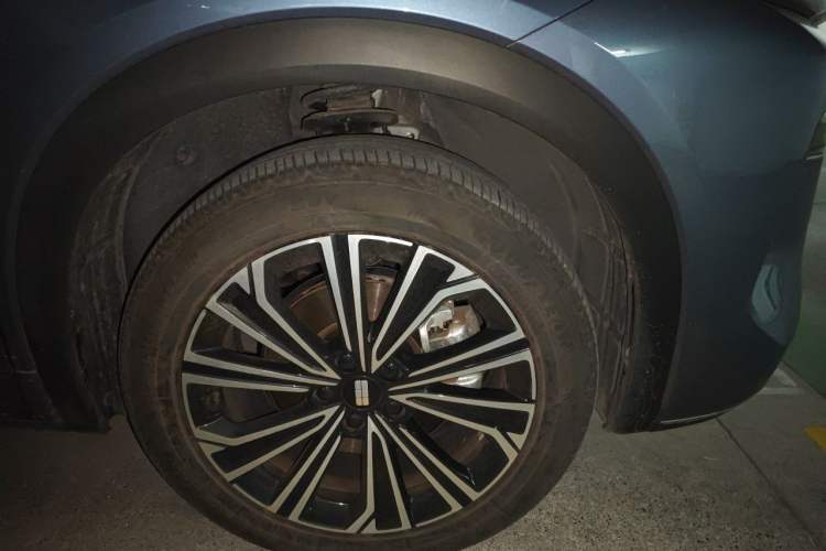 Used Geely Galaxy Xingjian 7 EM-i 2025 120km Navigator Edition Right Front Wheel Hub