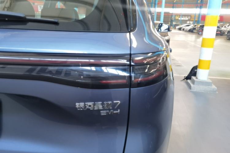 Used Geely Galaxy Xingjian 7 EM-i 2025 120km Navigator Edition Right Rear Taillight