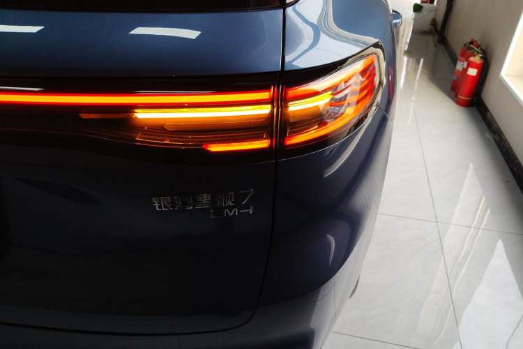 Used Geely Galaxy Xingjian 7 EM-i 2025 120km Navigator Edition Right Rear Taillight