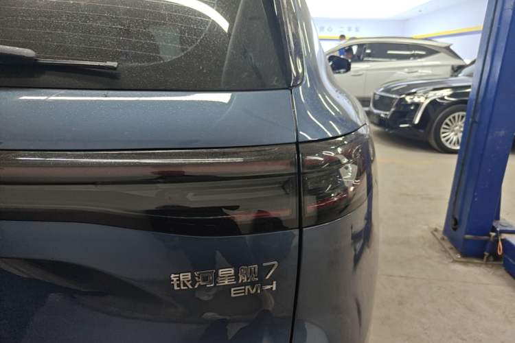 Used Geely Galaxy Xingjian 7 EM-i 2025 120km Navigator Edition Right Rear Taillight