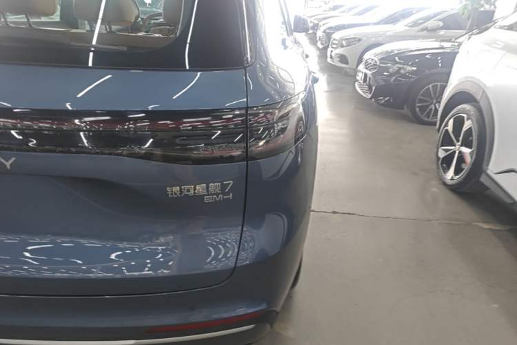 Used Geely Galaxy Xingjian 7 EM-i 2025 120km Navigator Edition Right Rear Taillight