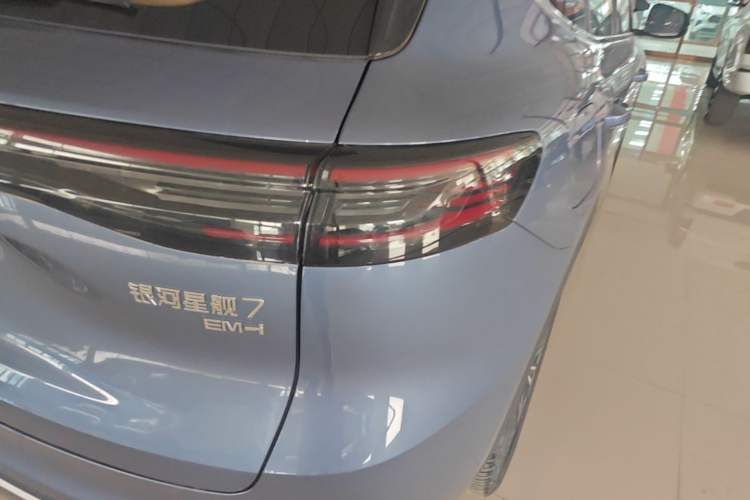 Used Geely Galaxy Xingjian 7 EM-i 2025 120km Navigator Edition Right Rear Taillight