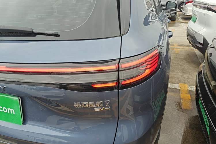 Used Geely Galaxy Xingjian 7 EM-i 2025 120km Navigator Edition Right Rear Taillight