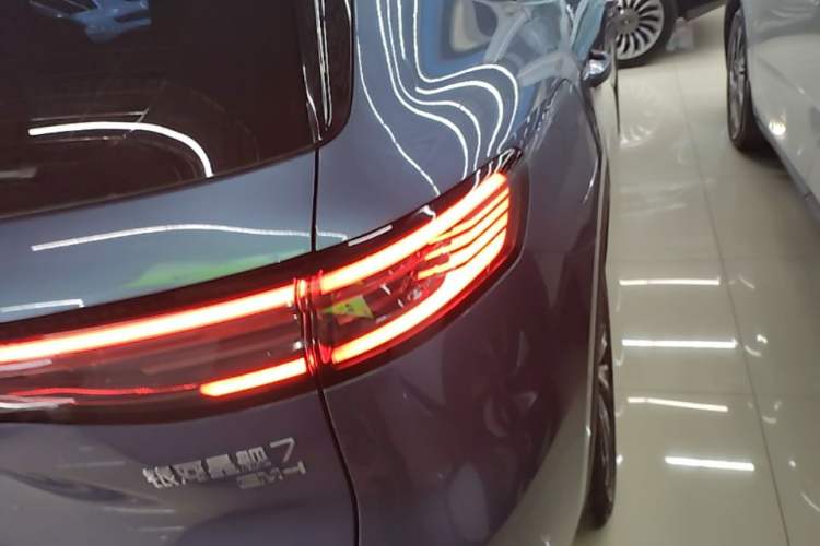 Used Geely Galaxy Xingjian 7 EM-i 2025 120km Navigator Edition Right Rear Taillight