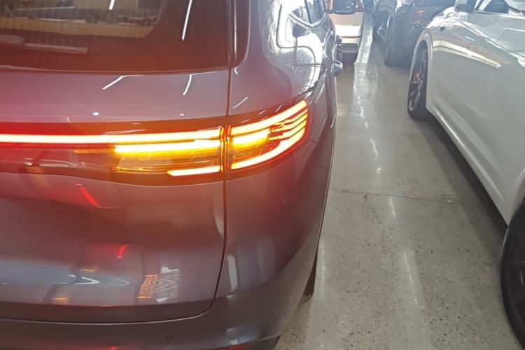 Used Geely Galaxy Xingjian 7 EM-i 2025 120km Navigator Edition Right Rear Taillight