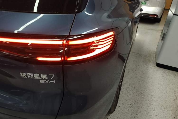 Used Geely Galaxy Xingjian 7 EM-i 2025 120km Navigator Edition Right Rear Taillight