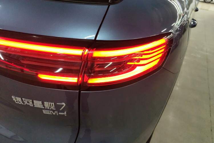 Used Geely Galaxy Xingjian 7 EM-i 2025 120km Navigator Edition Right Rear Taillight