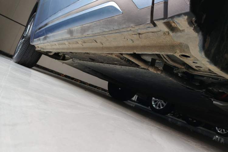 Used Geely Galaxy Xingjian 7 EM-i 2025 120km Navigator Edition Right Side Sill