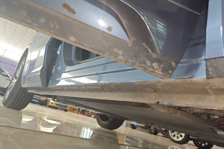 Used Geely Galaxy Xingjian 7 EM-i 2025 120km Navigator Edition Right Side Sill