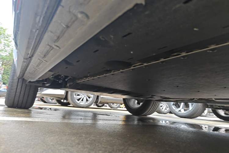 Used Geely Galaxy Xingjian 7 EM-i 2025 120km Navigator Edition Right Side Sill
