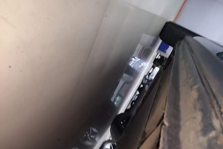 Used Geely Galaxy Xingjian 7 EM-i 2025 120km Navigator Edition Right Side Sill