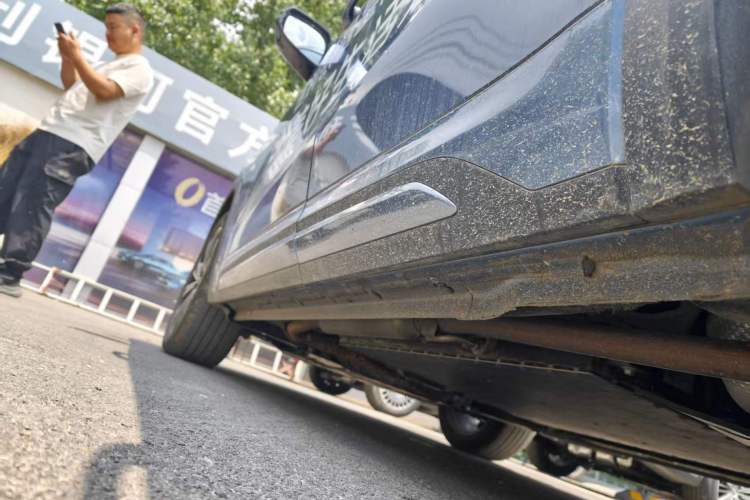 Used Geely Galaxy Xingjian 7 EM-i 2025 120km Navigator Edition Right Side Sill