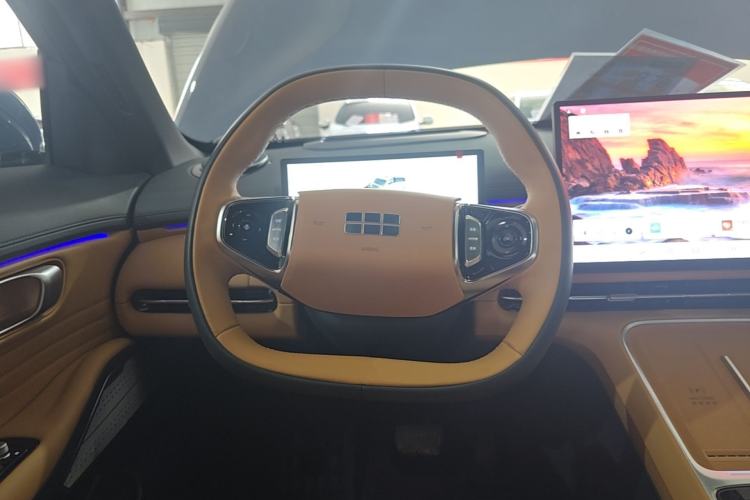 Used Geely Galaxy Xingjian 7 EM-i 2025 120km Navigator Edition Steering Wheel