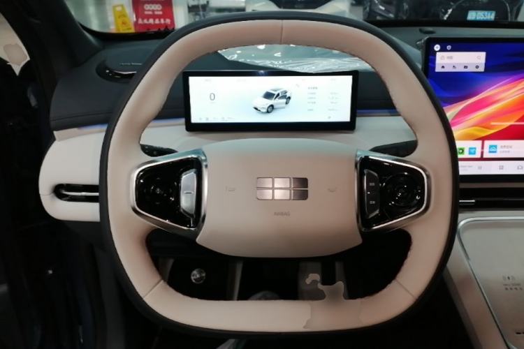 Used Geely Galaxy Xingjian 7 EM-i 2025 120km Navigator Edition Steering Wheel