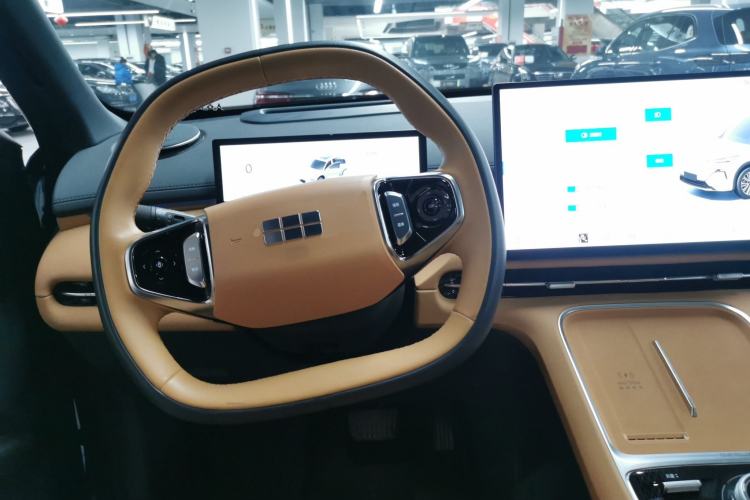 Used Geely Galaxy Xingjian 7 EM-i 2025 120km Navigator Edition Steering Wheel