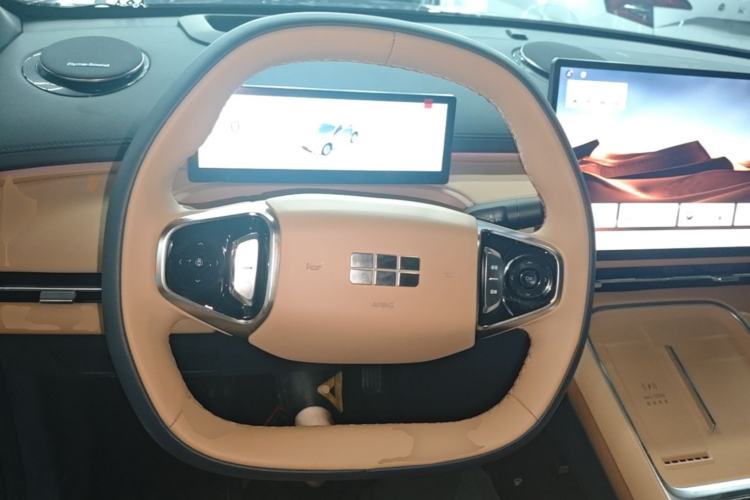 Used Geely Galaxy Xingjian 7 EM-i 2025 120km Navigator Edition Steering Wheel
