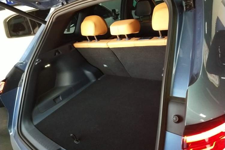 Used Geely Galaxy Xingjian 7 EM-i 2025 120km Navigator Edition Trunk