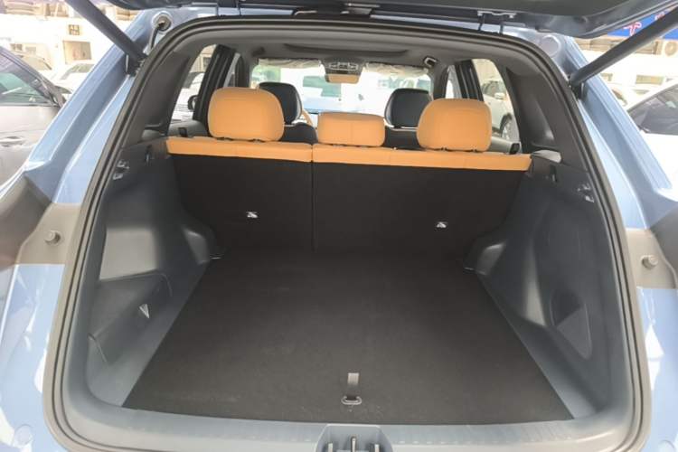Used Geely Galaxy Xingjian 7 EM-i 2025 120km Exploration+ Version Trunk