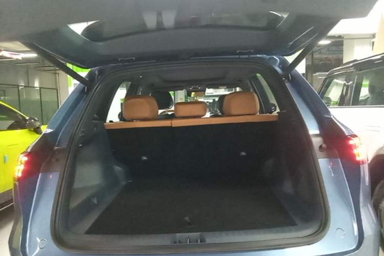 Used Geely Galaxy Xingjian 7 EM-i 2025 120km Navigator Edition Trunk