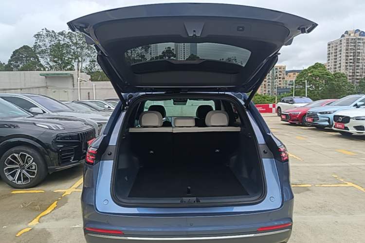 Used Geely Galaxy Xingjian 7 EM-i 2025 120km Navigator Edition Trunk