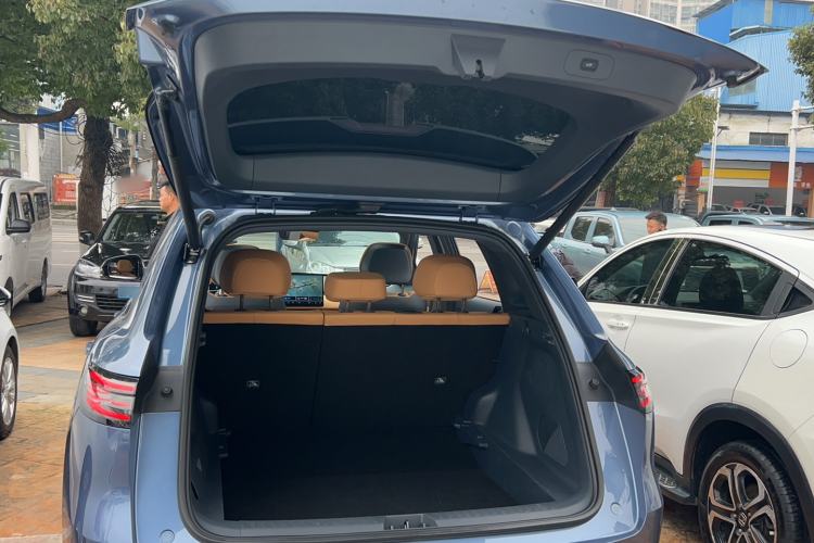 Used Geely Galaxy Xingjian 7 EM-i 2025 120km Navigator Edition Trunk