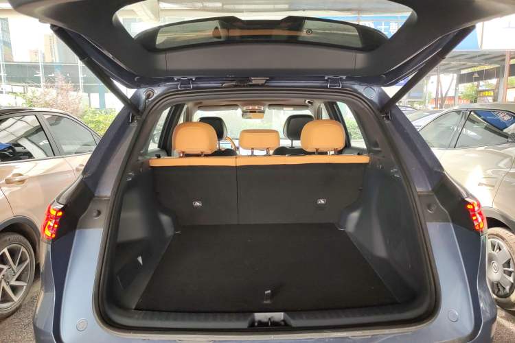 Used Geely Galaxy Xingjian 7 EM-i 2025 120km Navigator Edition Trunk