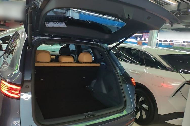 Used Geely Galaxy Xingjian 7 EM-i 2025 120km Navigator Edition Trunk