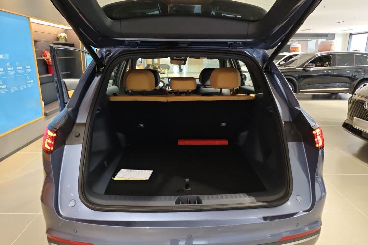 Used Geely Galaxy Xingjian 7 EM-i 2025 120km Navigator Edition Trunk