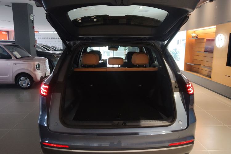 Used Geely Galaxy Xingjian 7 EM-i 2025 120km Navigator Edition Trunk