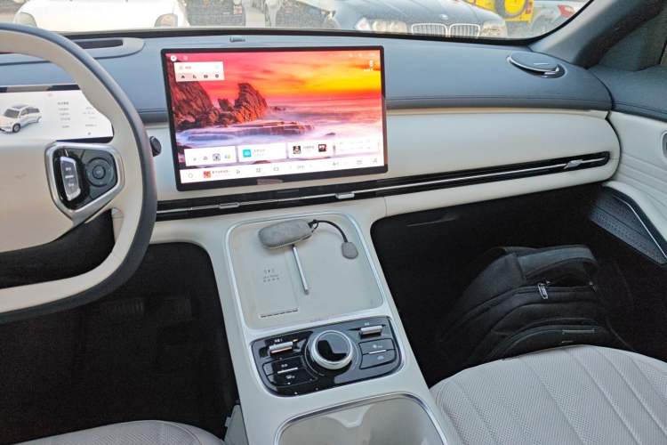 Used Geely Galaxy Xingjian 7 EM-i 2025 120km Exploration+ Version Audio And AC Panel