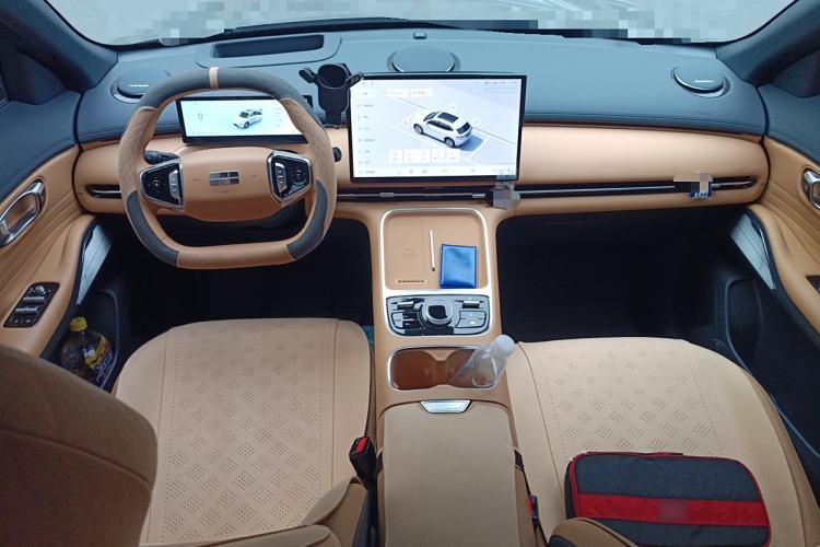 Used Geely Galaxy Xingjian 7 EM-i 2025 120km Exploration+ Version Center Console
