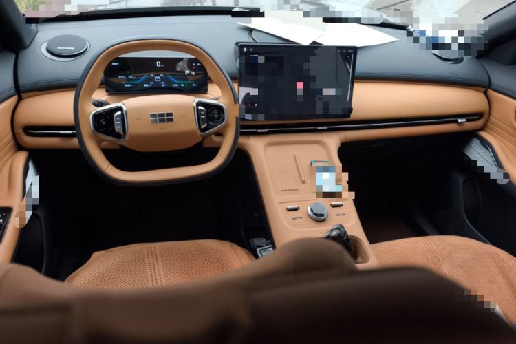 Used Geely Galaxy Xingjian 7 EM-i 2025 120km Launch+ Version Center Console