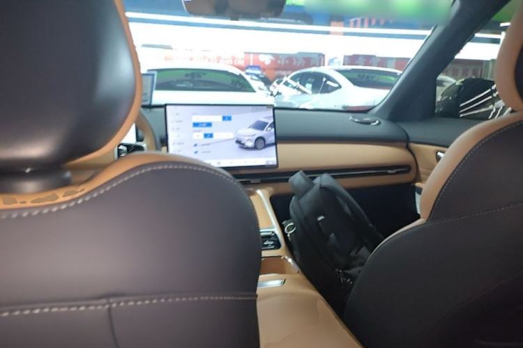 Used Geely Galaxy Xingjian 7 EM-i 2025 120km Exploration+ Version Center Console