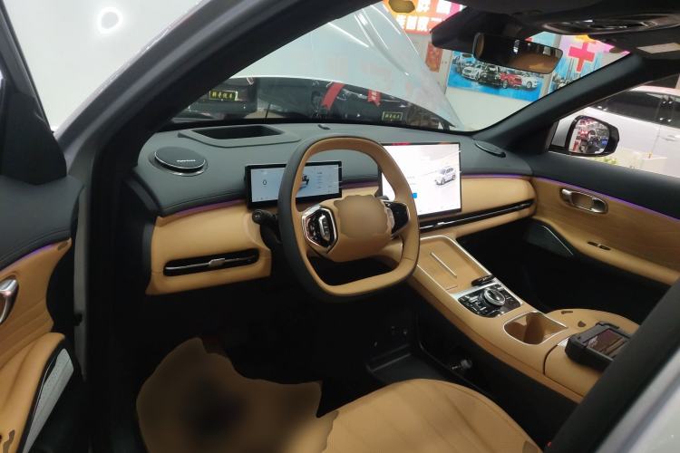 Used Geely Galaxy Xingjian 7 EM-i 2025 120km Navigator Edition Center Console