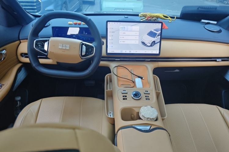 Used Geely Galaxy Xingjian 7 EM-i 2025 120km Launch+ Version Center Console